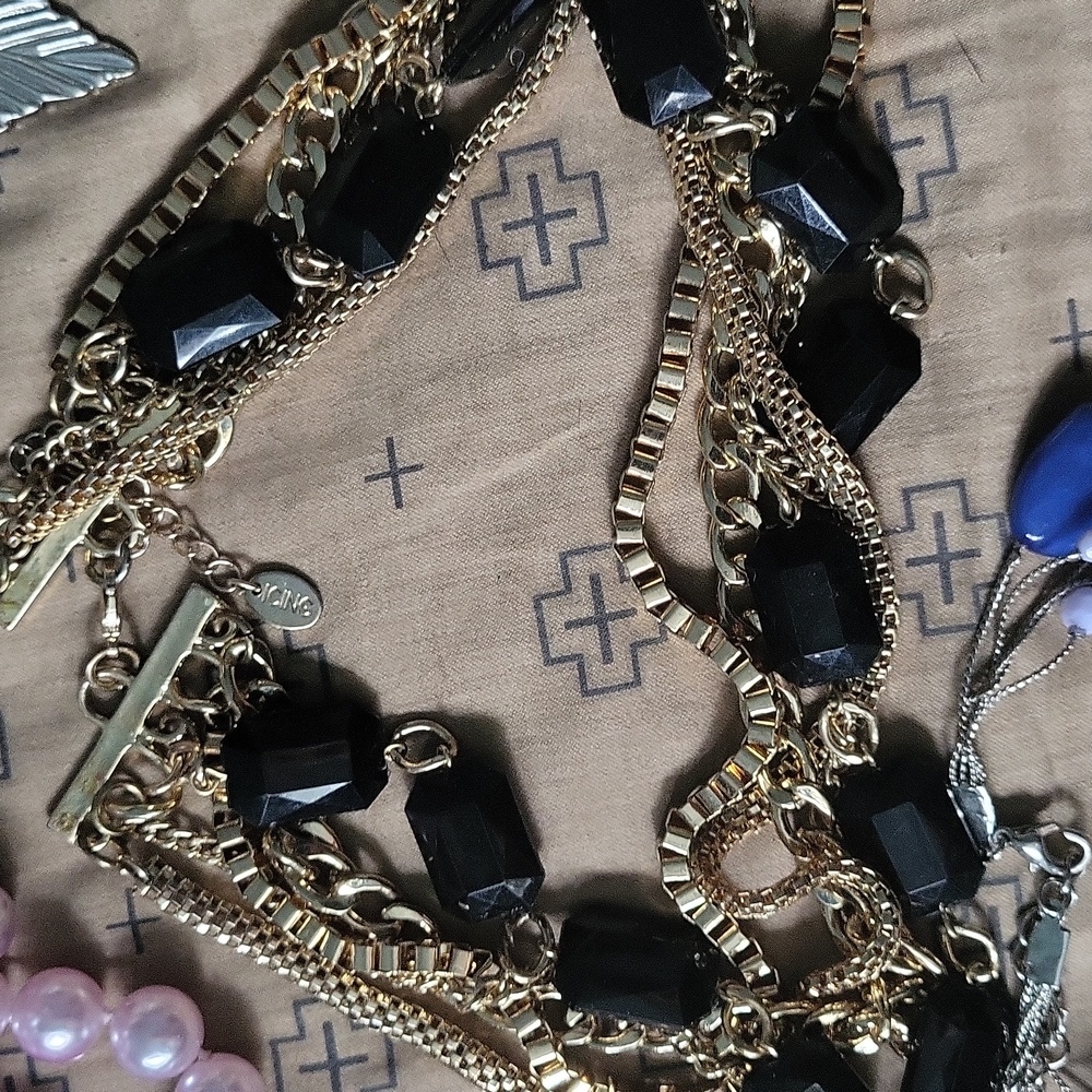 Lot Of Jewelry - Picture 7 of 7
